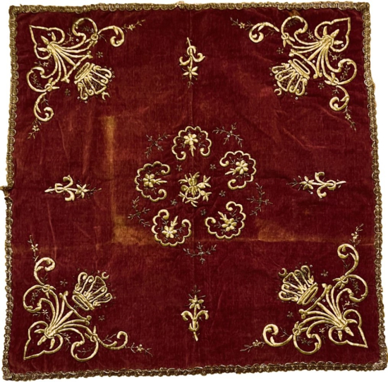 A red Ottoman embroidery