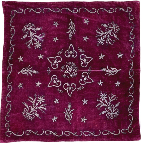 Red Ottoman embroidery