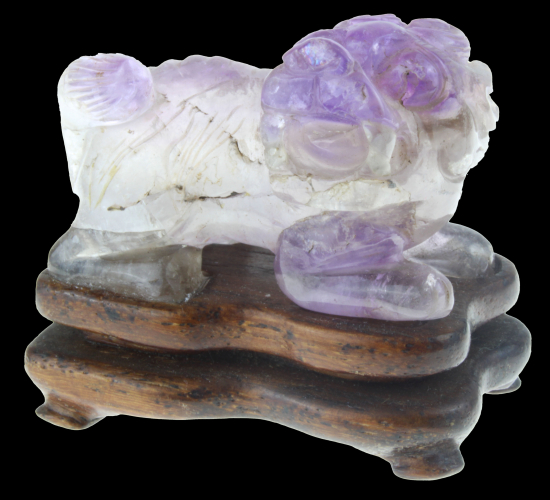 Small Chinese statue of a crystal and lavender Fu dog