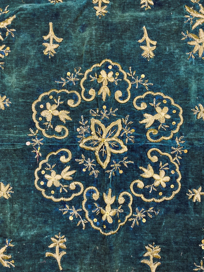Green Ottoman embroidery