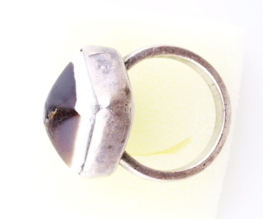 Silver ring with Agate eye stone