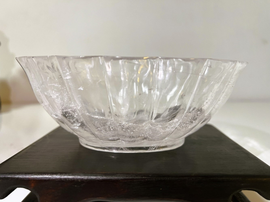  A Chinese clear coloured Najaf bowl