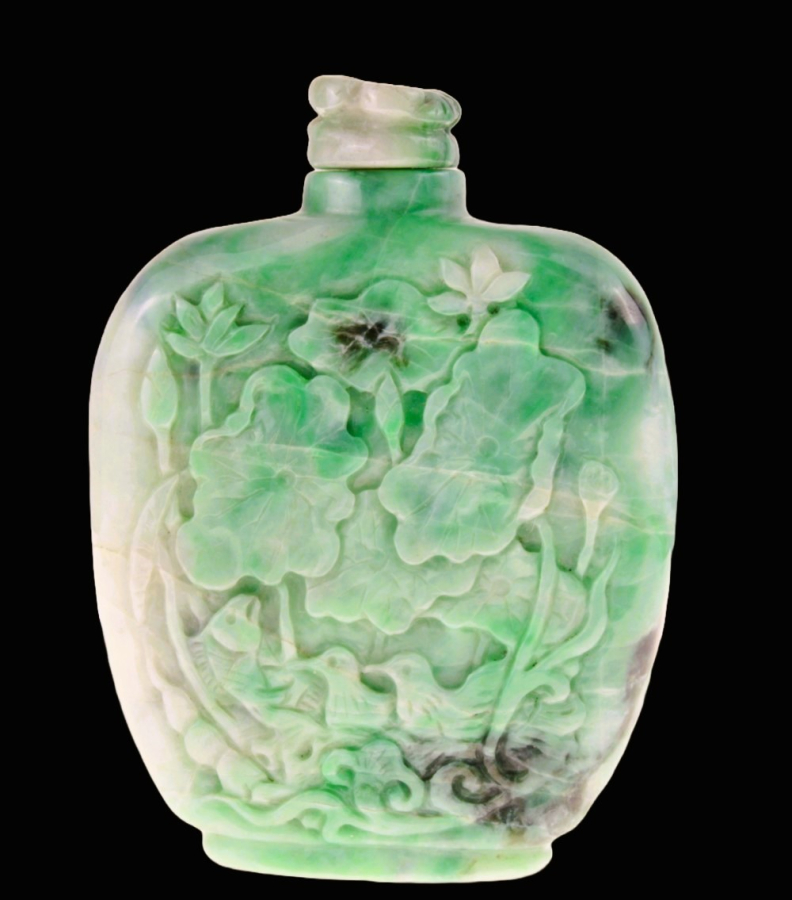 Chinese green and white jade bottle 